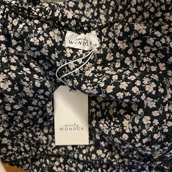 NWT | Emily Wonder | Floral Scoop Neck, Long Sleeve Peplum Blouse/Top - Picture 7 of 12